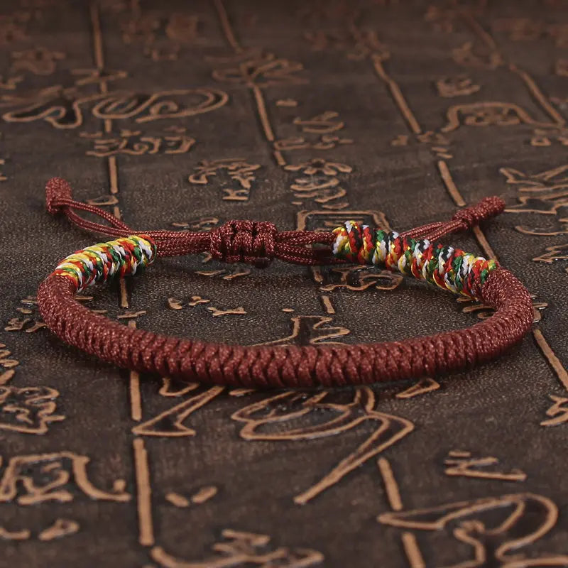 RUBY - Bracelet bouddhiste tibétain unisexe tressé à la main avec nœud King Kong, chaîne colorée pour femmes et hommes amoureux, bijoux porte-bonheur - Le BRACELET 