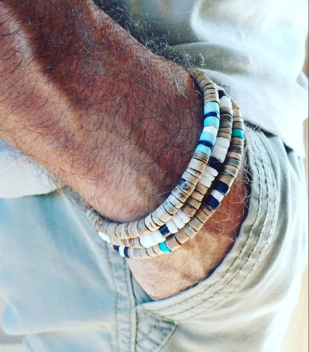 AARON - Ensemble de bracelets pour hommes. Bracelet perlé pour hommes Bracelet de style surfeur. Bracelet pour hommes empilable Bracelets empilables Bracelets Boho extensibles - Le BRACELET 