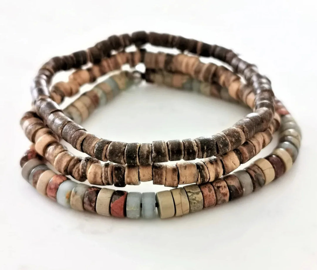 AARON - Ensemble de bracelets pour hommes. Bracelet perlé pour hommes Bracelet de style surfeur. Bracelet pour hommes empilable Bracelets empilables Bracelets Boho extensibles - Le BRACELET 