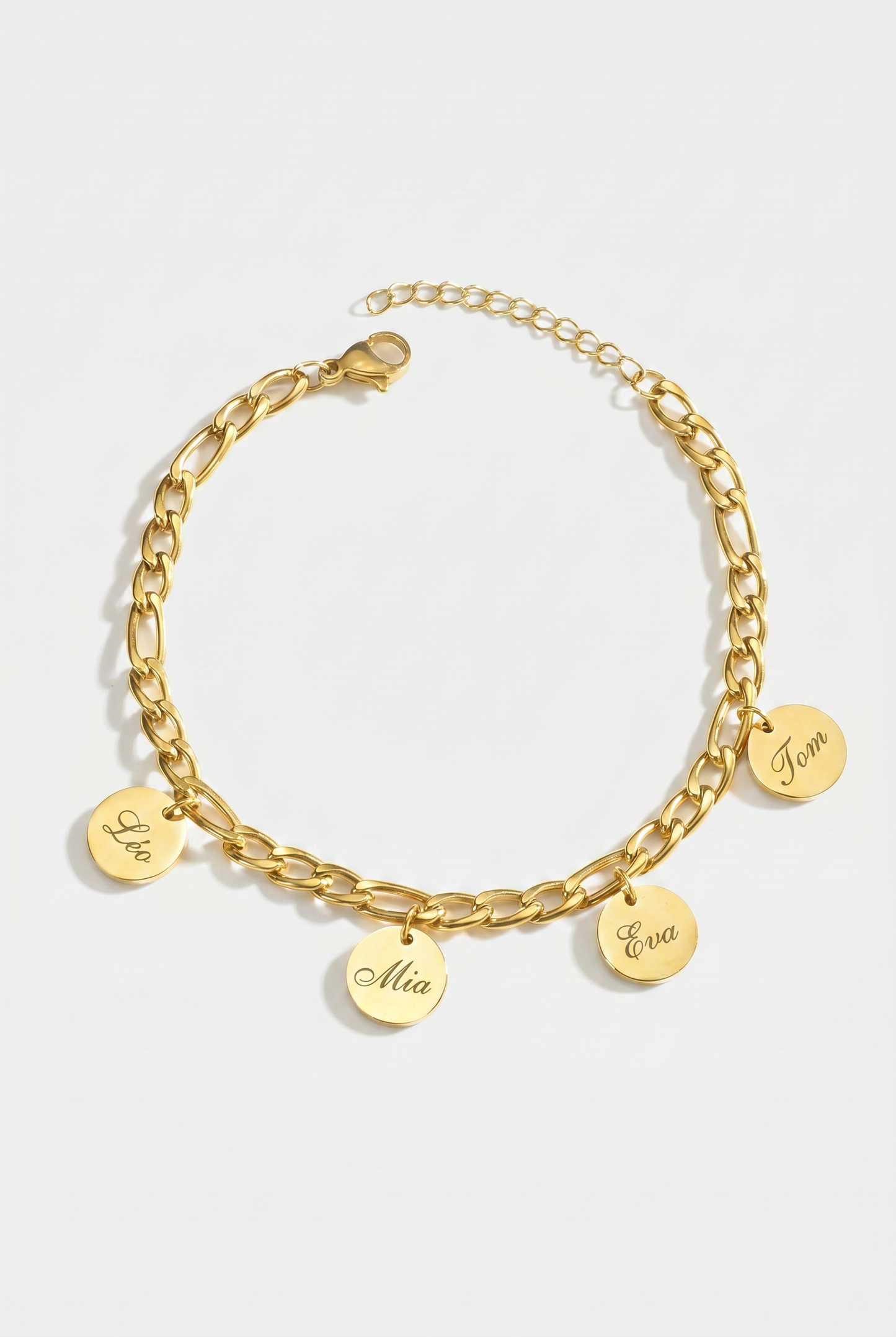 Bracelet personnalisé 4 prénom doré.
