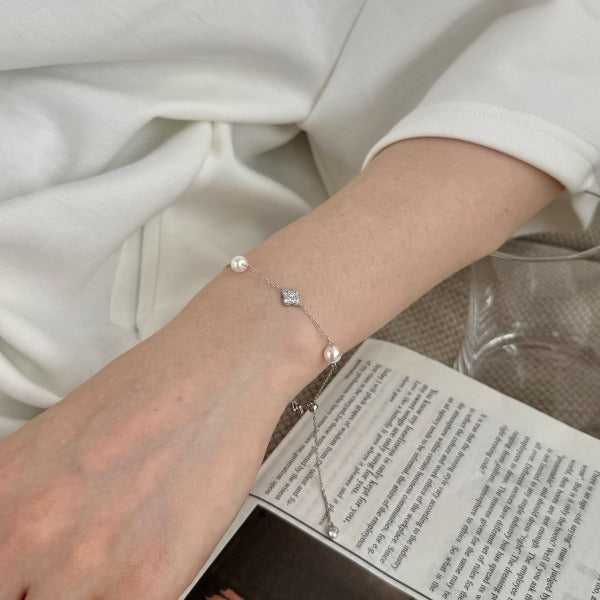 Bracelet trèfle perlé argent 925 – Chloé.